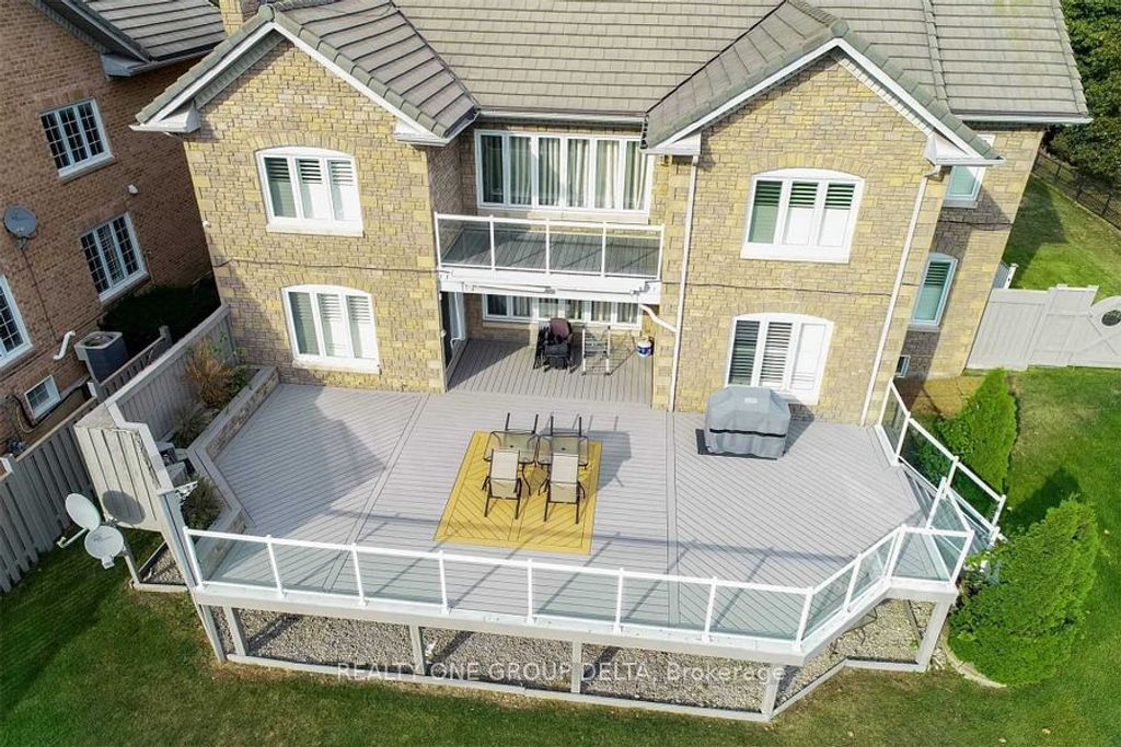 Photo of 1918 Royal Credit Boulevard, Mississauga, ON L5M 4Y1 (MLS # W12458640)