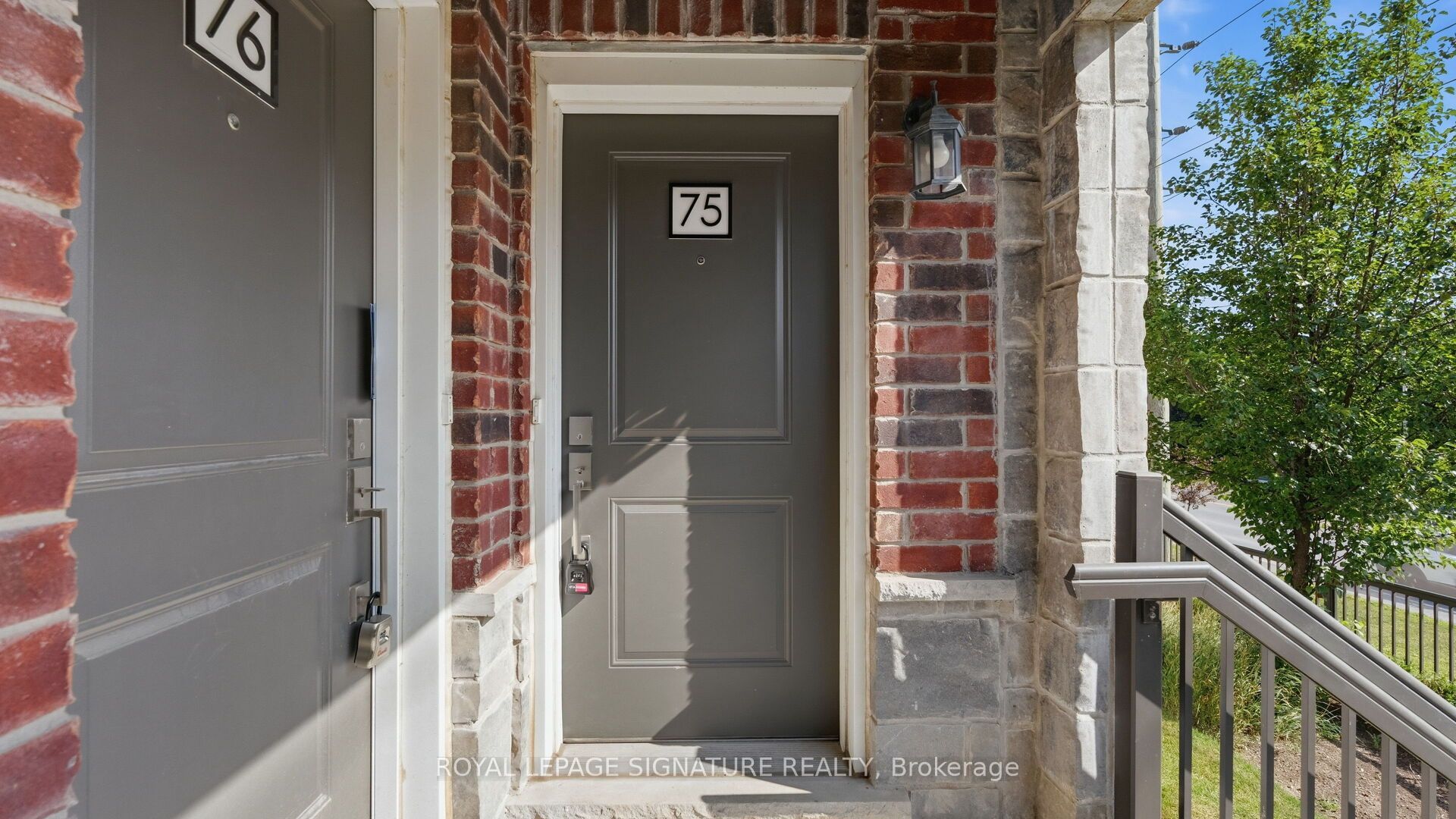 445 Ontario Street S 75