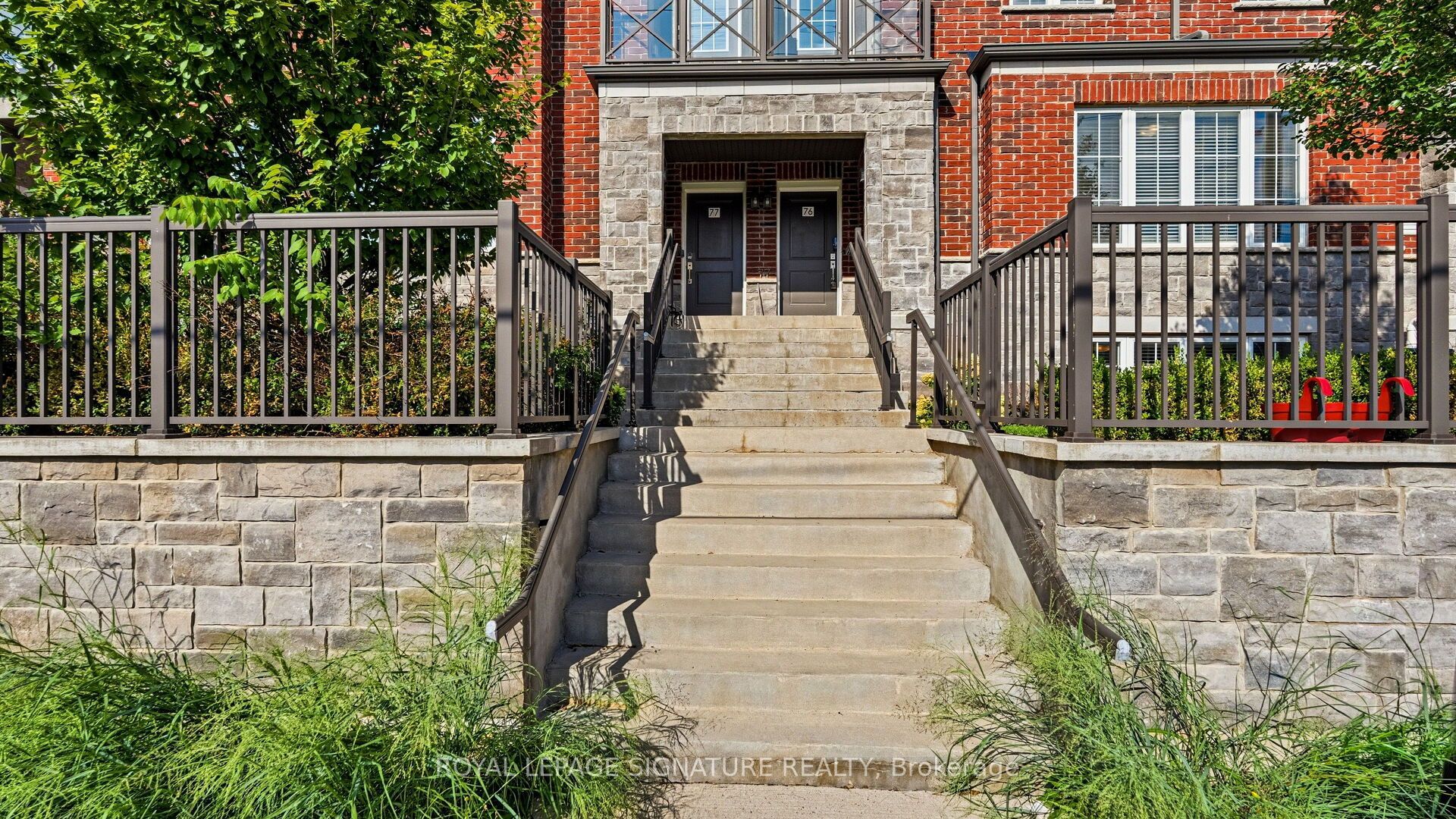445 Ontario Street S 75