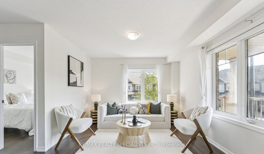 Photo of 49 Golden Springs Drive, Brampton, ON L7A 0C7 (MLS # W12522104)