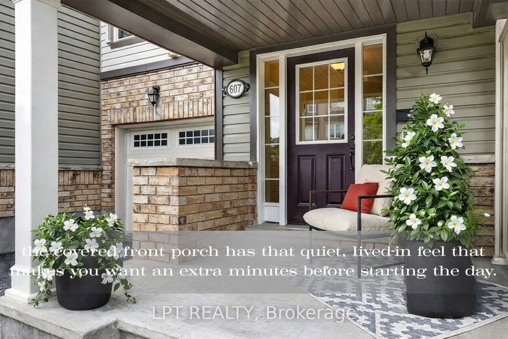 Photo of 607 Meadowcreek Circle, Kanata, ON K2M 0J9 (MLS # X12949450)