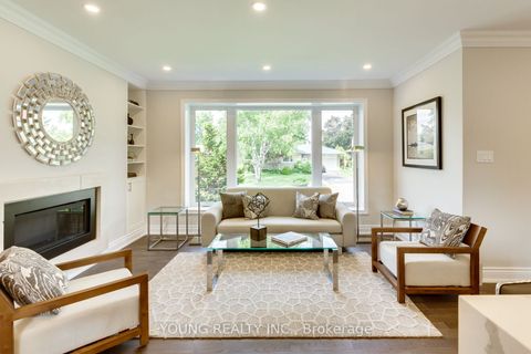 Photo of 21 Bathford Crescent, Toronto, ON M2J 2S3 (MLS # C12408140)