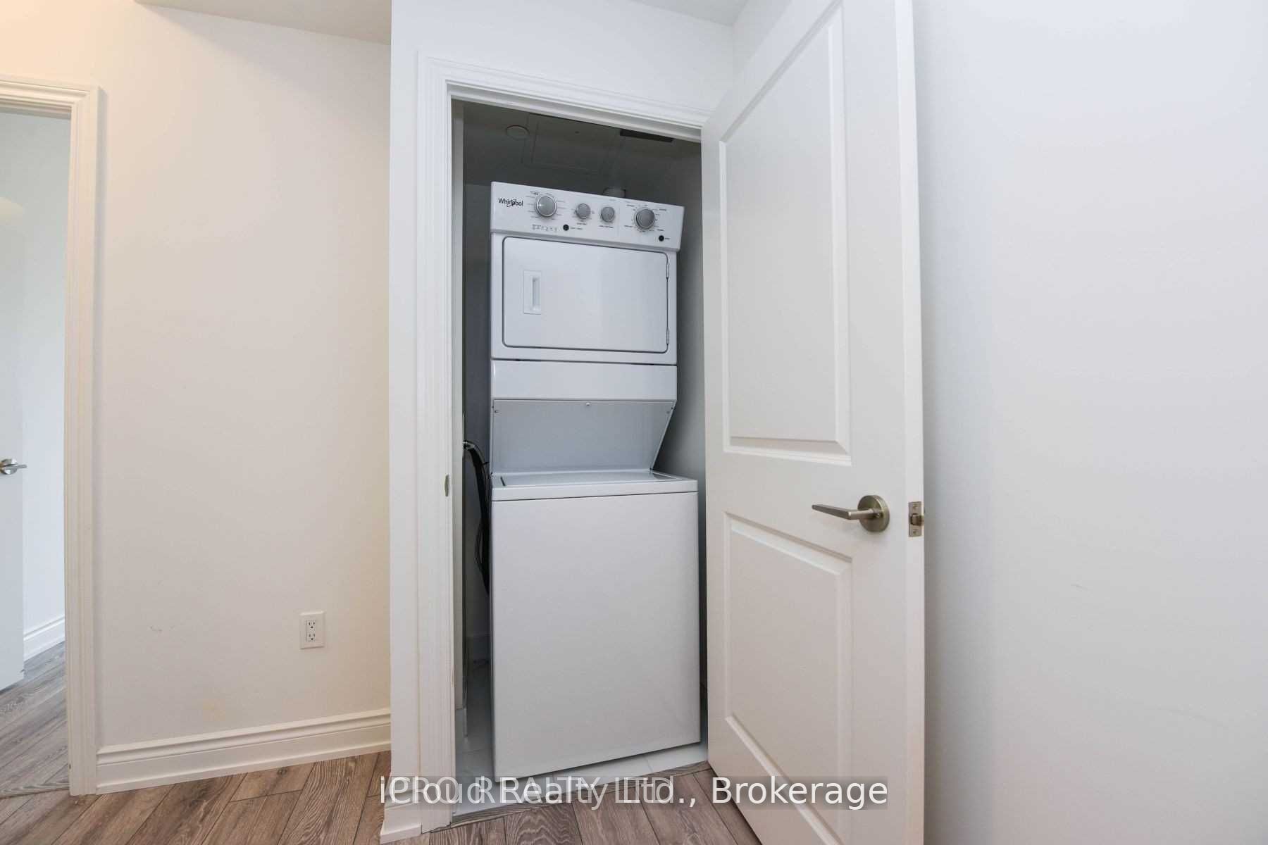 1050 Main Street E 910