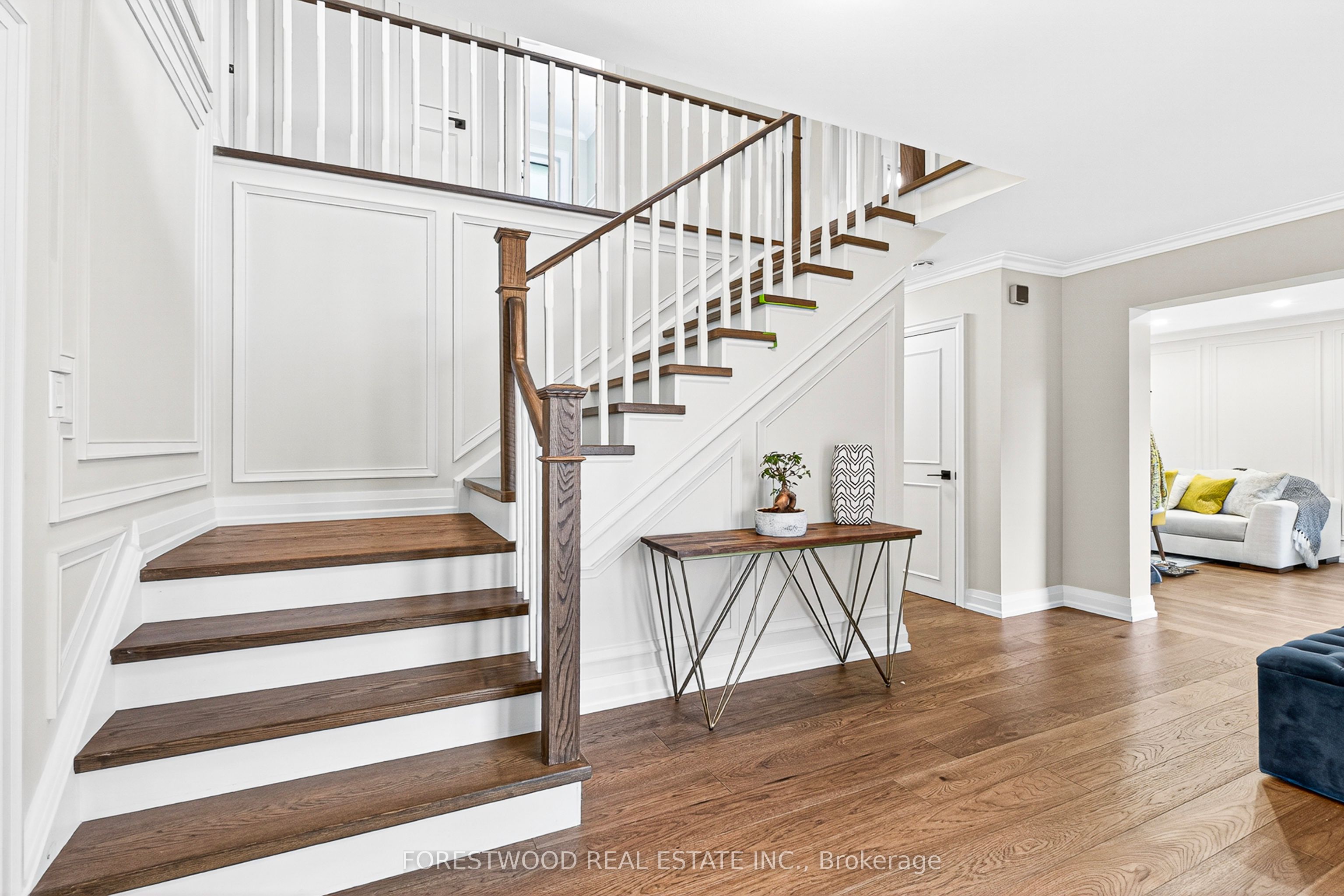 4295 Garnetwood Chase