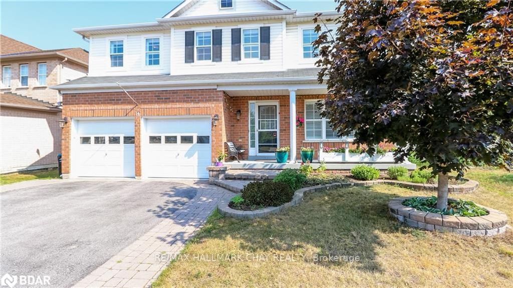 Photo of 14 Gold Park Gate, Essa, ON L0M 1B2 (MLS # N12591070)