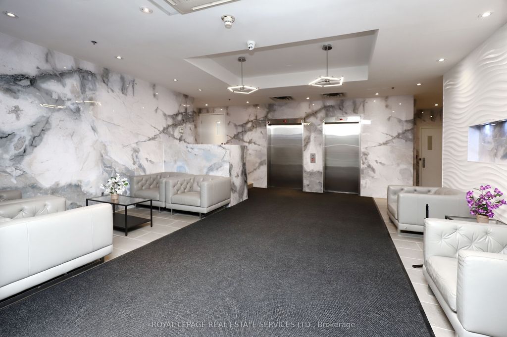 Photo of 105 Victoria Street #504, Toronto, ON M5C 3B4 (MLS # C13126936)