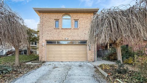 Photo of 118 W Eastville Avenue W, Toronto, ON M1M 2P1 (MLS # E12571050)