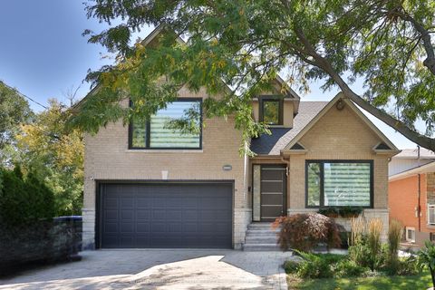 880 6th Street Mississauga ON L5E 1N6