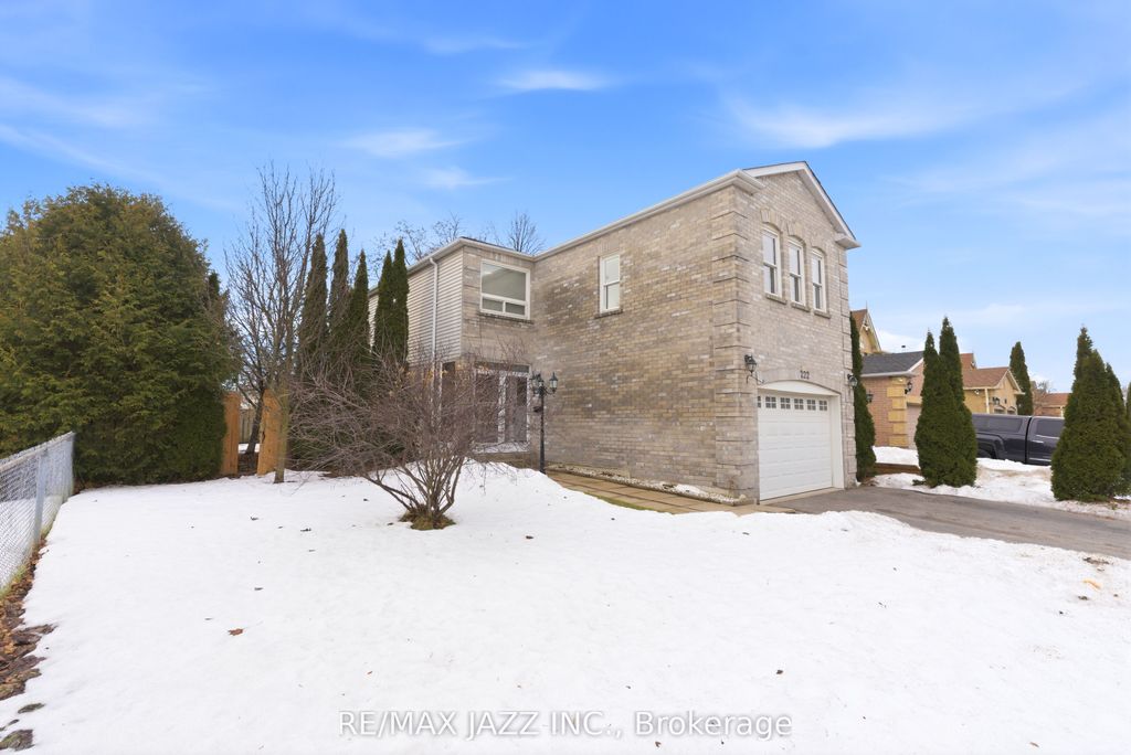 Photo of 222 Sandringham Drive, Clarington, ON L1E 2A2 (MLS # E12890570)