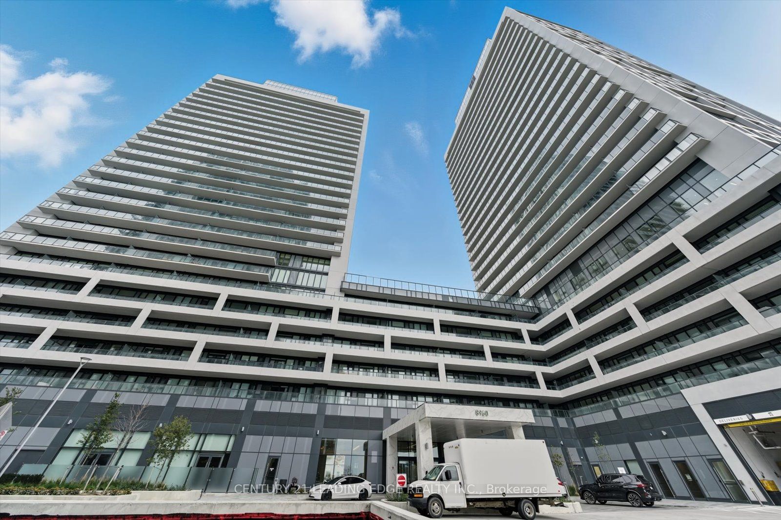 8960 Jane Street 2015