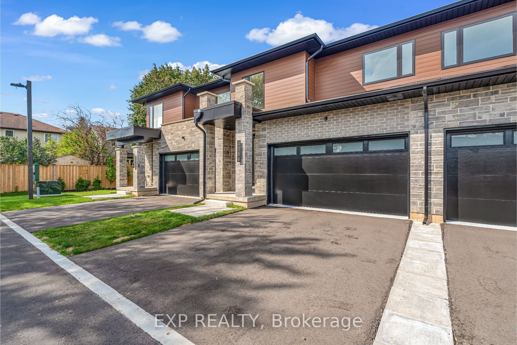 2154 Walkers Line 8