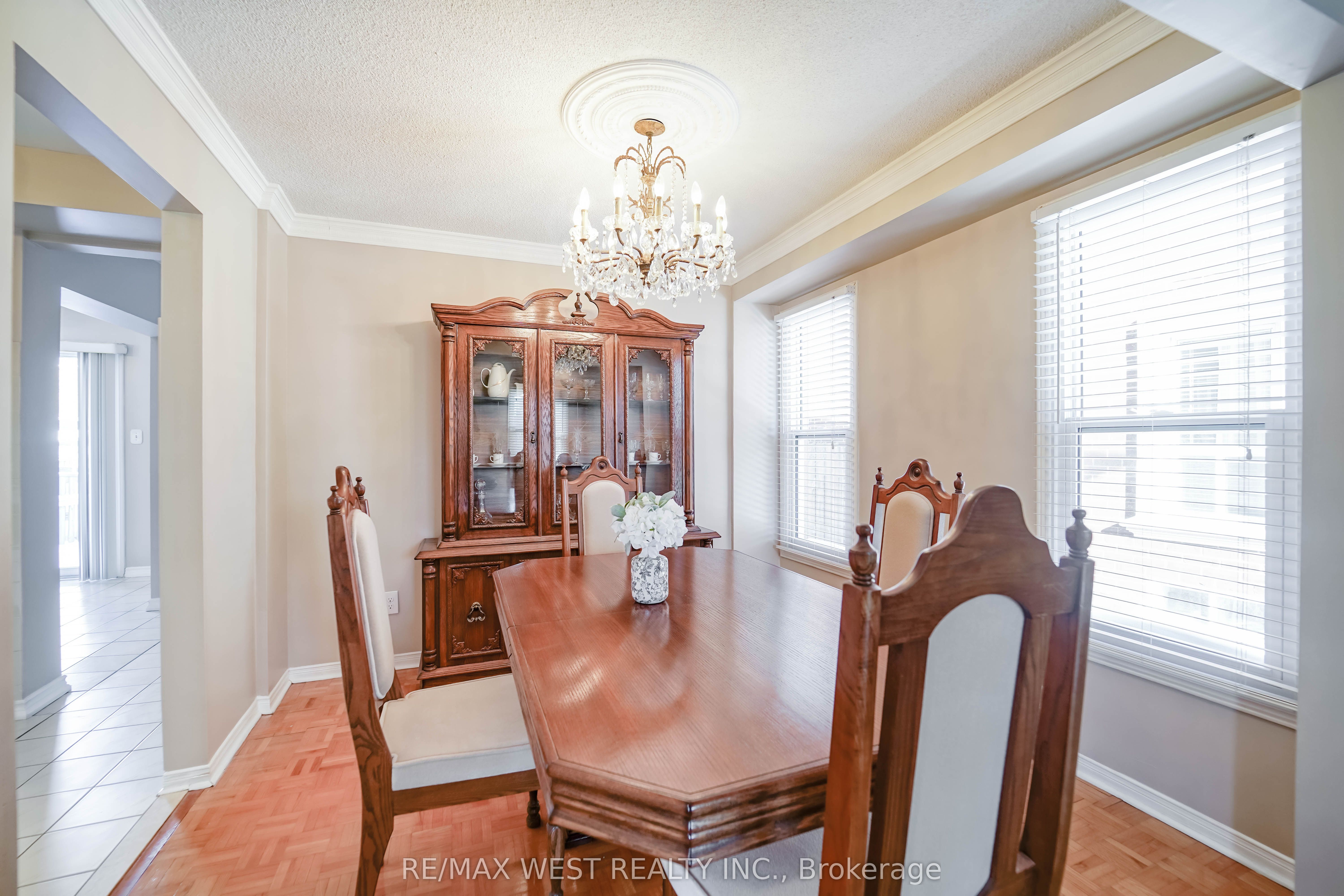 401 Laurentian Avenue