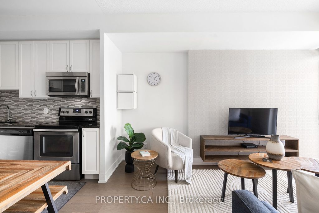 Photo of 68 Merton Street #404, Toronto, ON M4S 1A1 (MLS # C12616766)