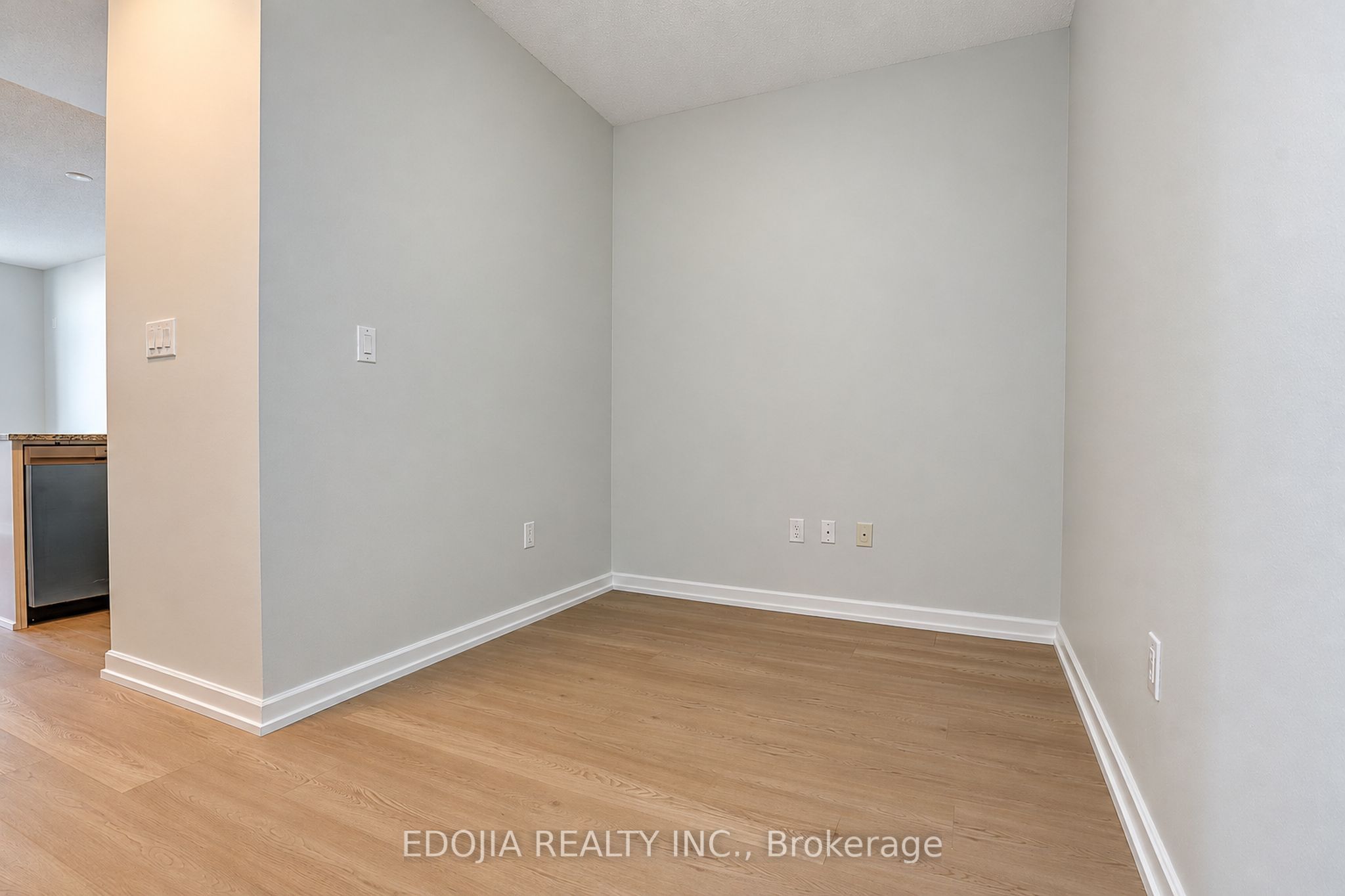 70 Forest Manor Road 511