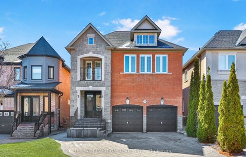 33 Ravel Drive Vaughan ON L4J 8Z2