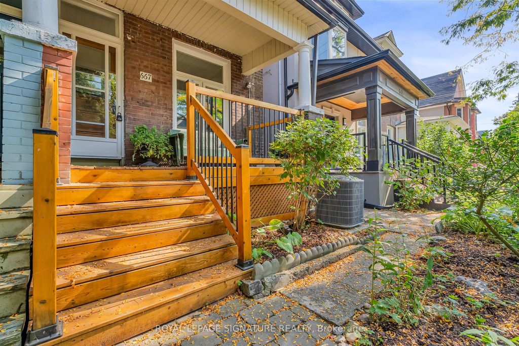 Photo of 667 Shaw Street, Toronto, ON M6G 3L8 (MLS # C12447242)