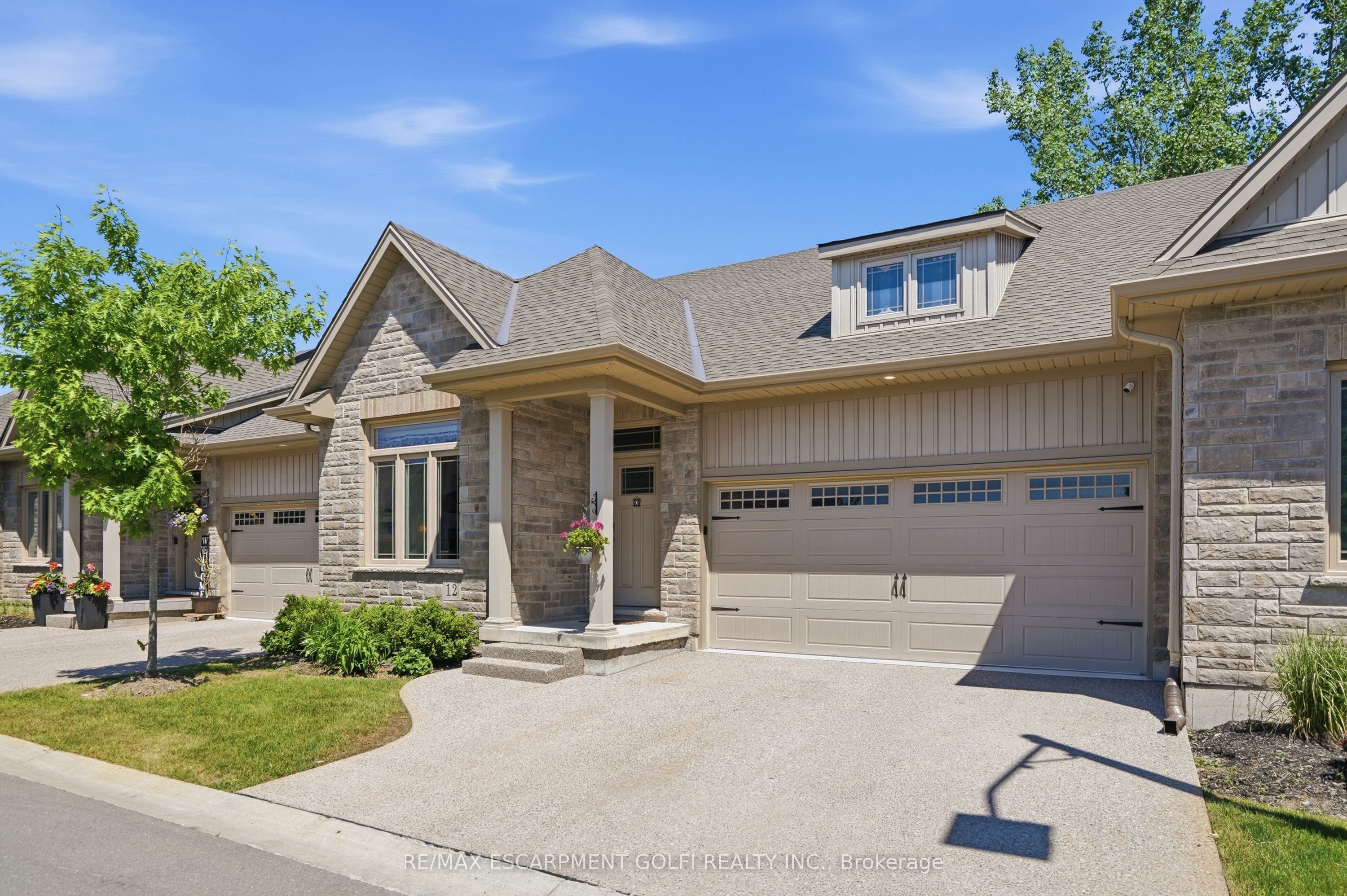45 Dorchester Boulevard 12