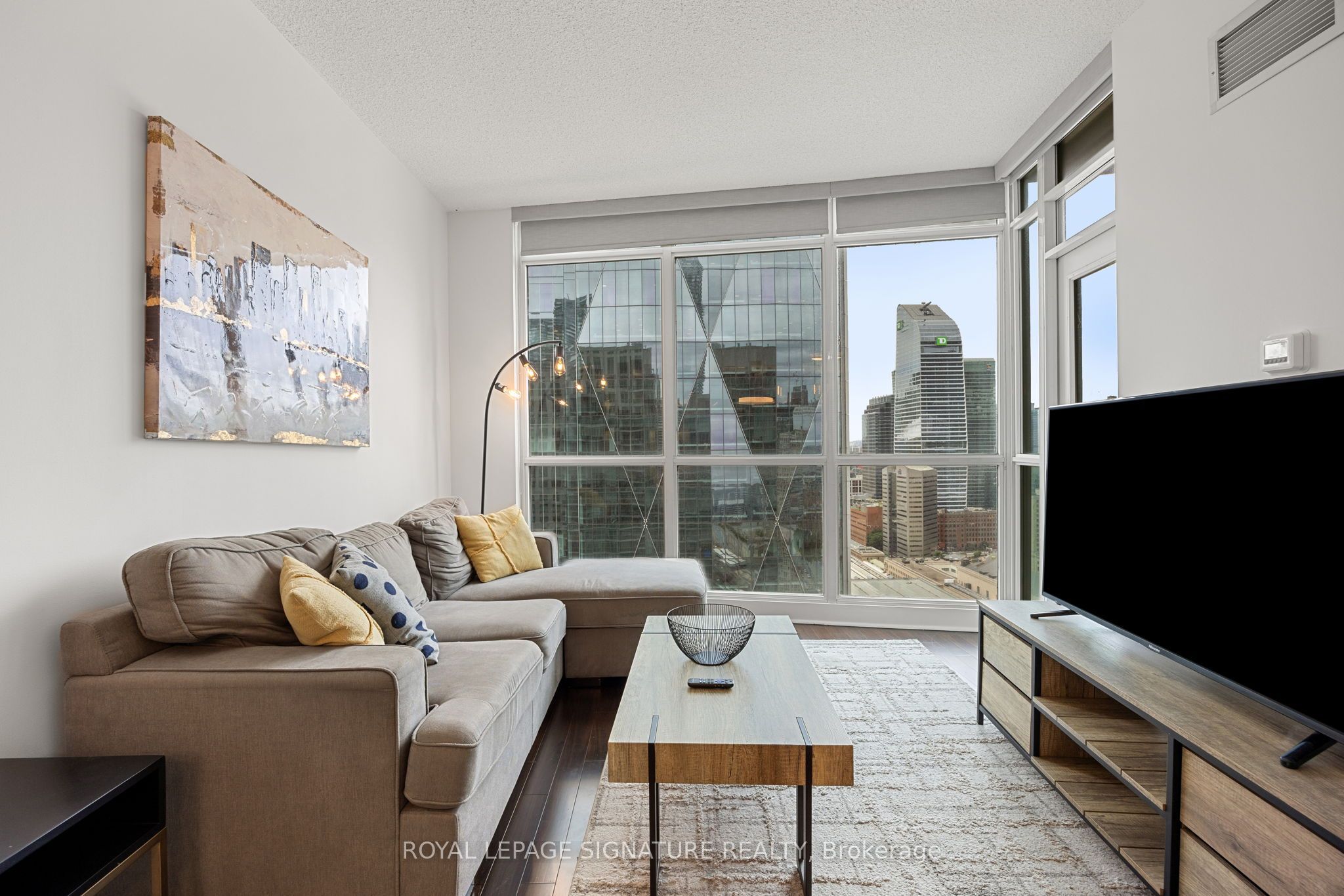 18 Yonge Street 3602
