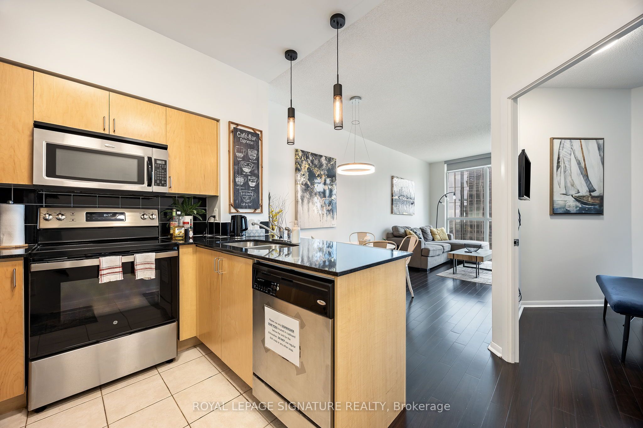 18 Yonge Street 3602
