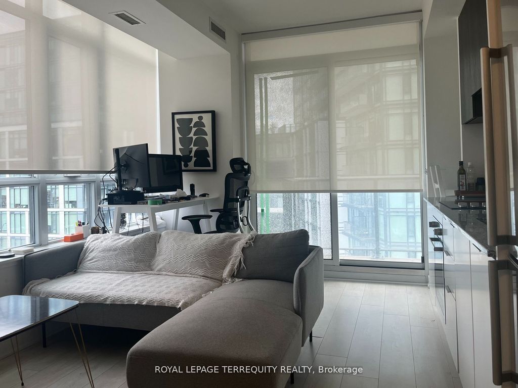 Photo of 120 Parliament Street #1405, Toronto, ON M5A 0N6 (MLS # C12561978)