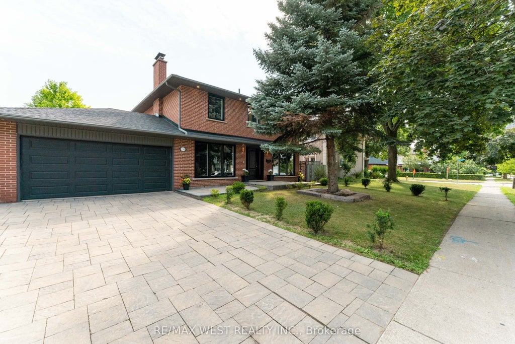 Photo of 139 Redgrave Drive, Toronto, ON M9R 3V6 (MLS # W13793210)