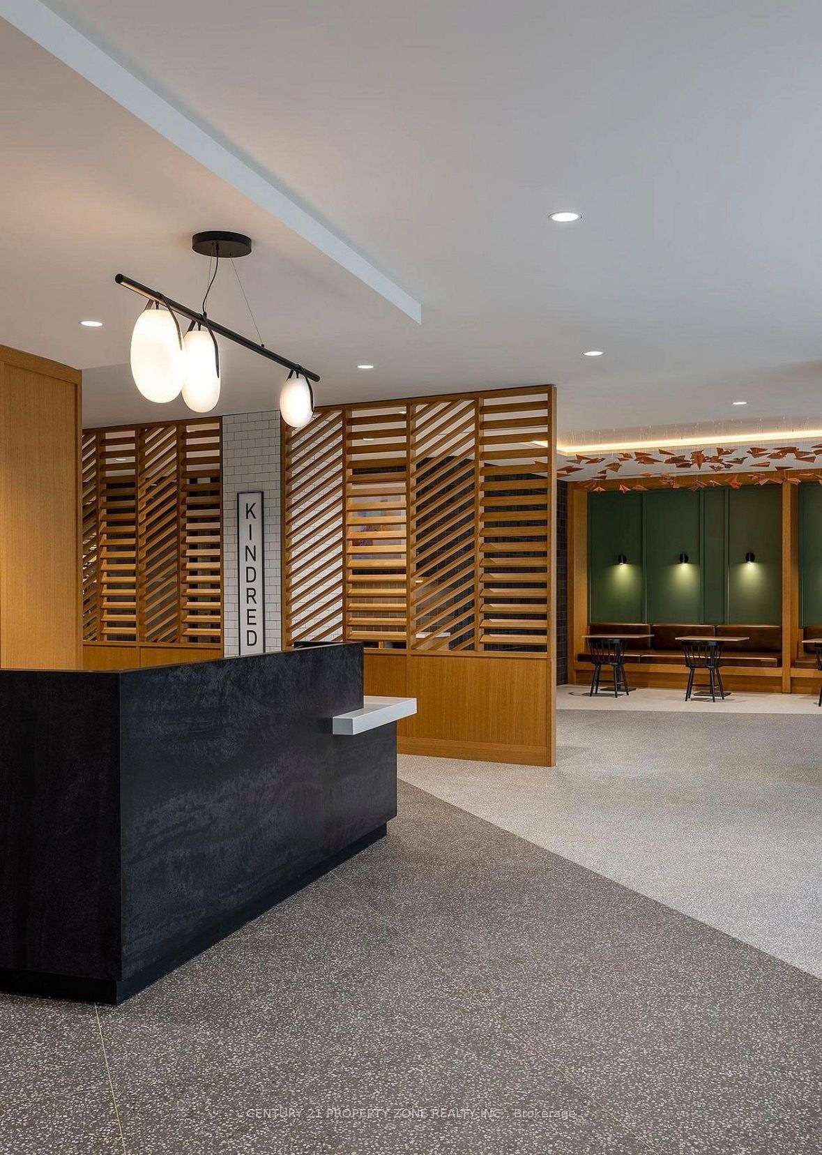 2495 Eglinton Avenue W 712