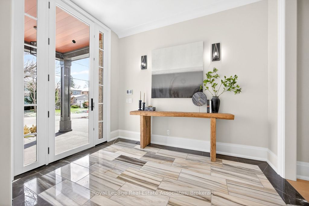 Photo of 16 Dorlen Avenue, Toronto, ON M9B 5A9 (MLS # W12971474)