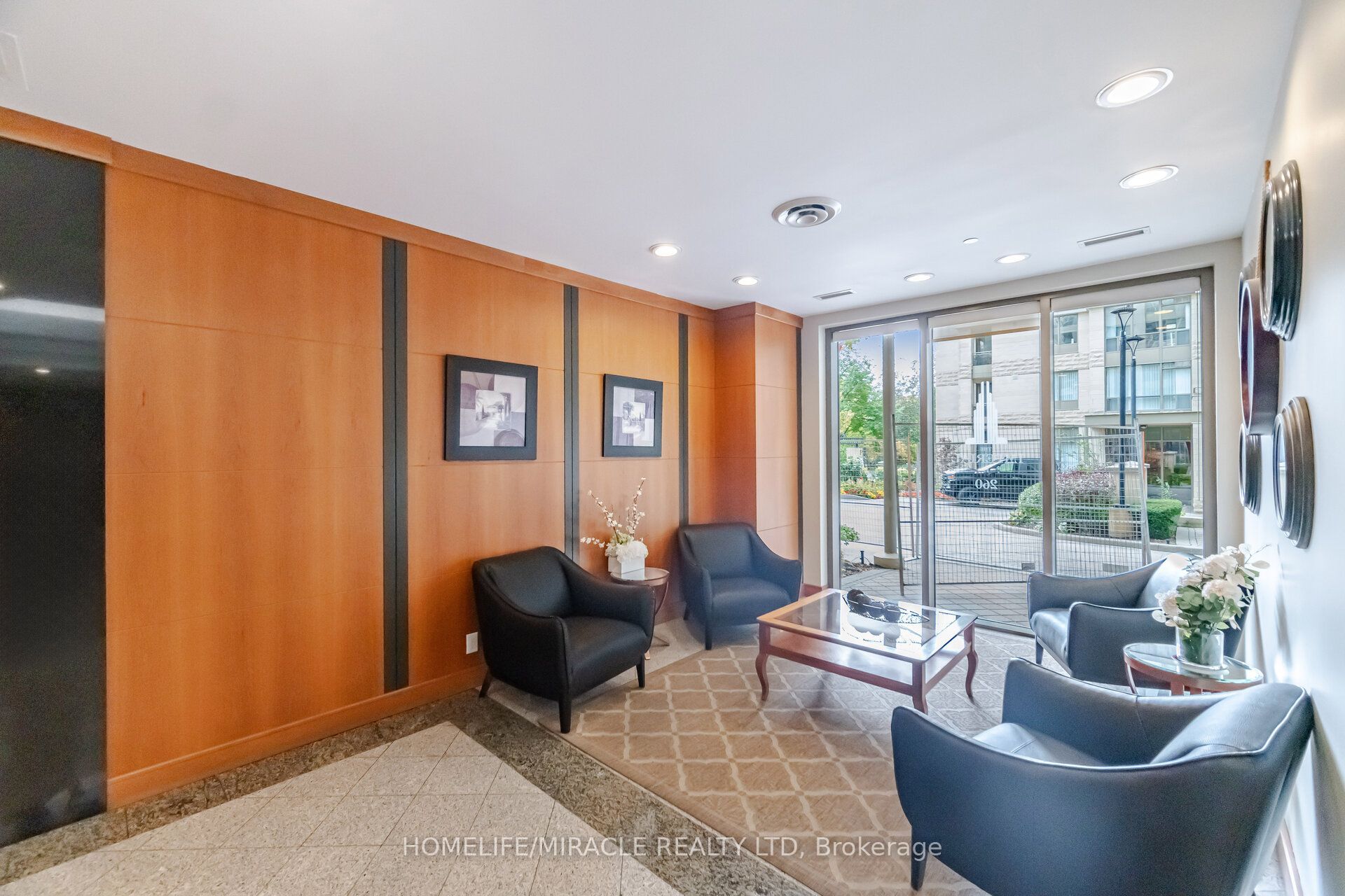 260 Doris Avenue 301