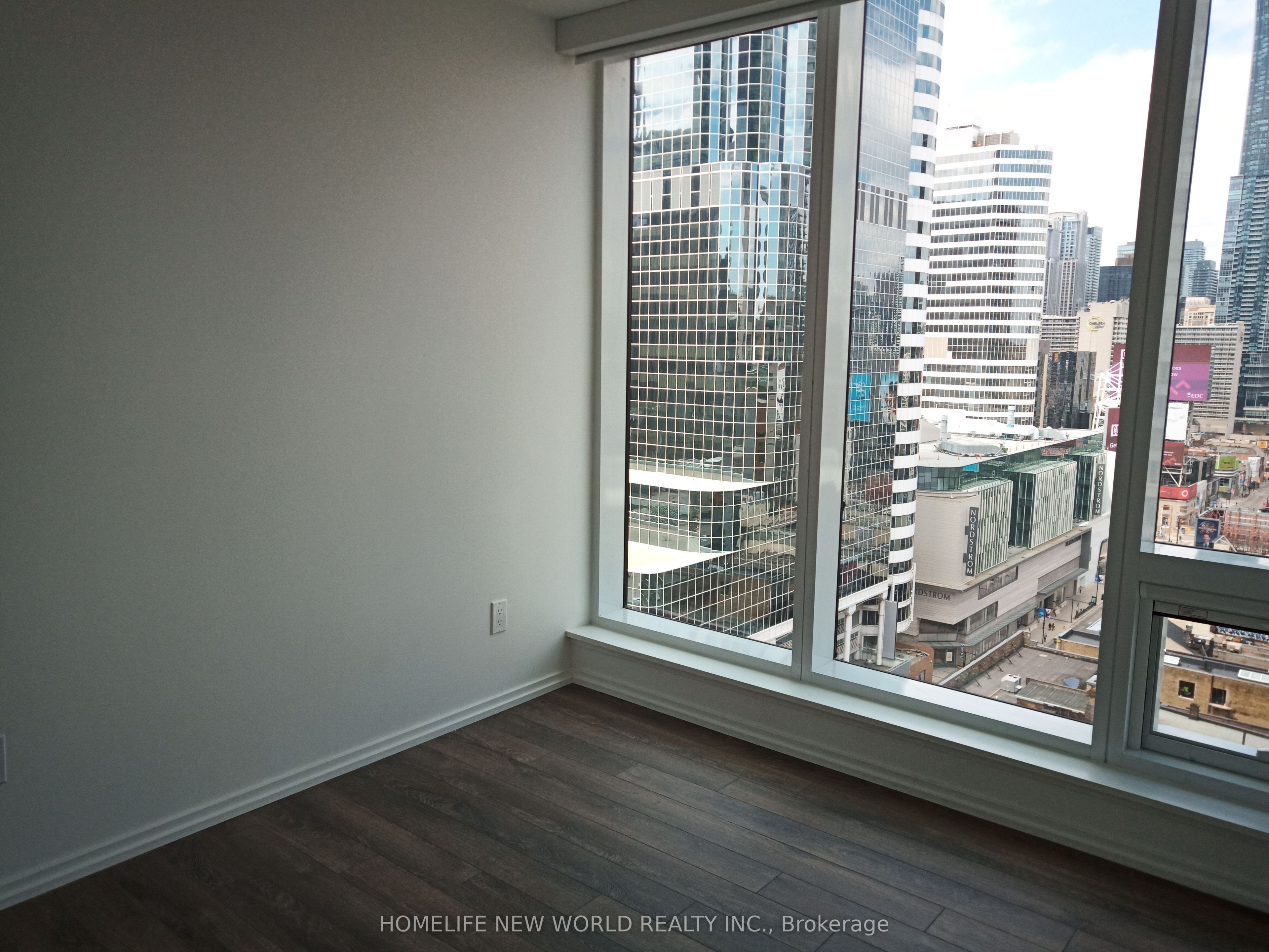 197 Yonge Street 197