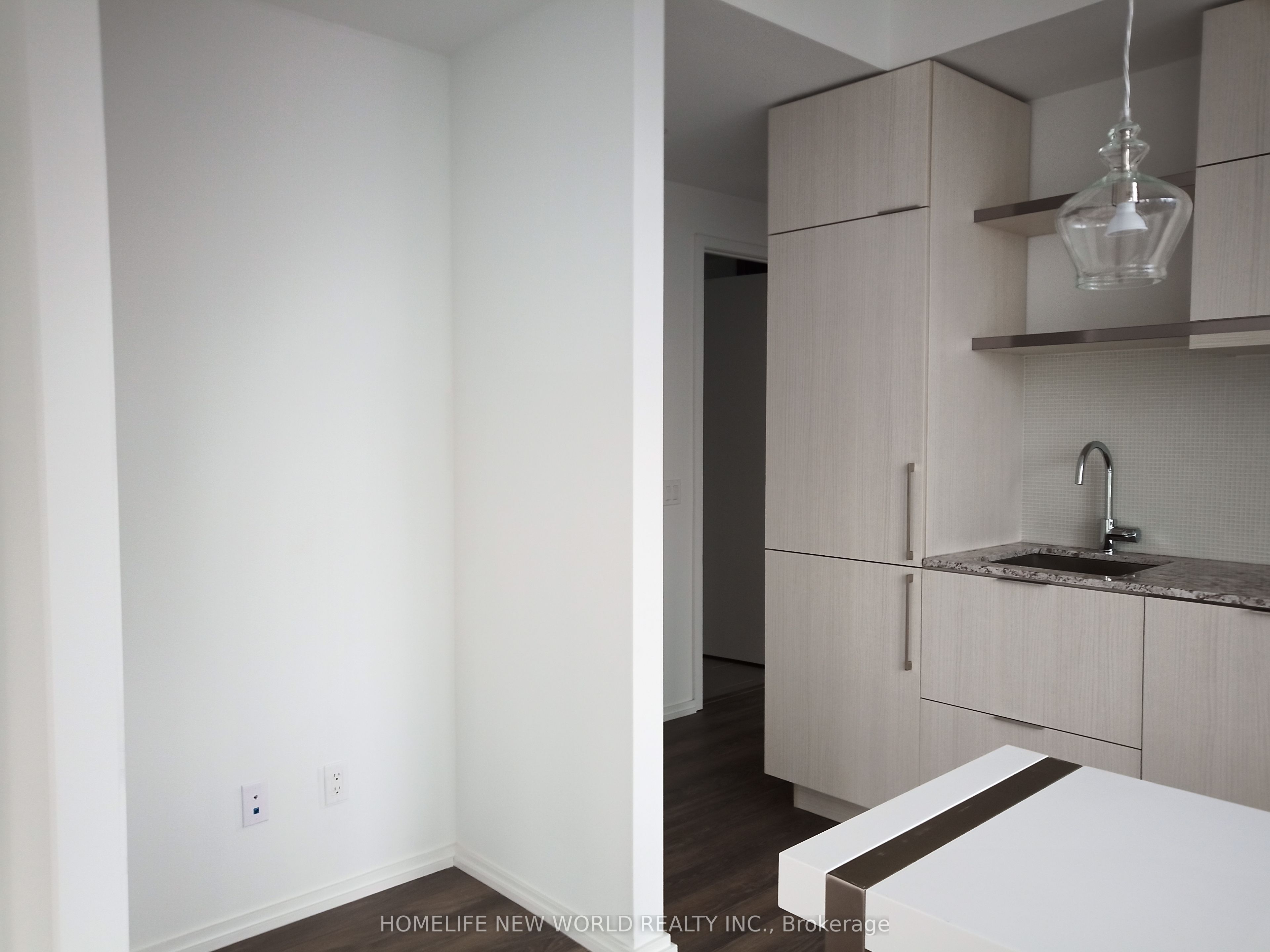 197 Yonge Street 197