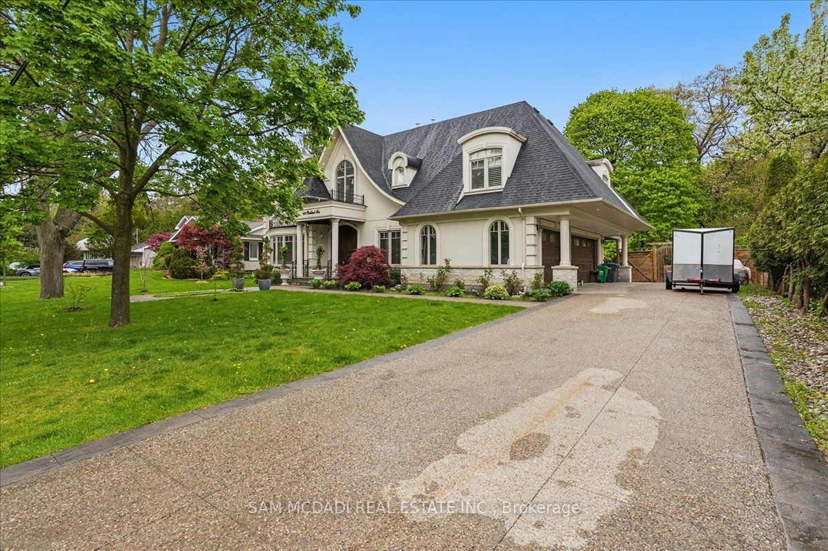 883 Parkland Avenue