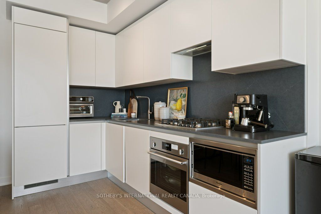 Photo of 2720 Dundas Street W #323, Toronto, ON M6P 1Y2 (MLS # W13156944)