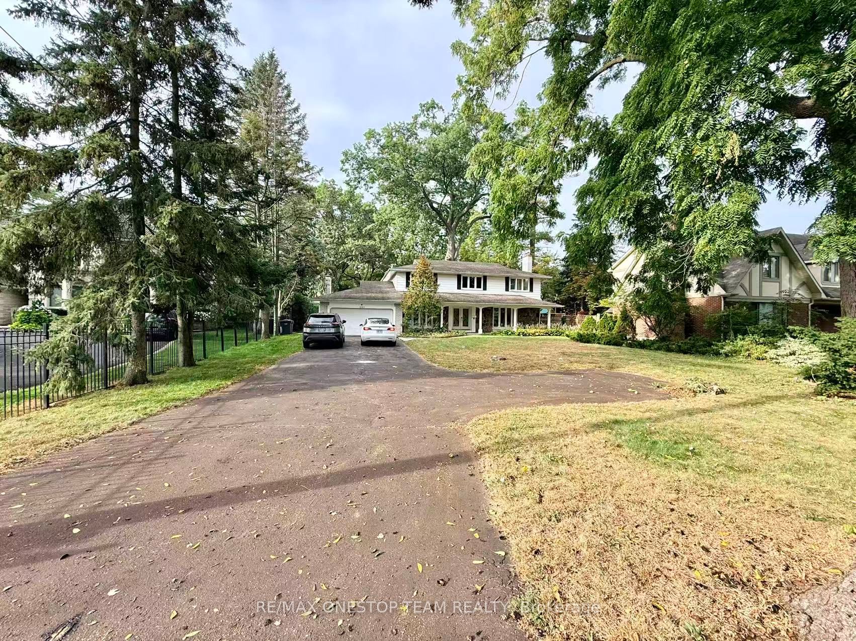 1220 Clarkson Road N Upper