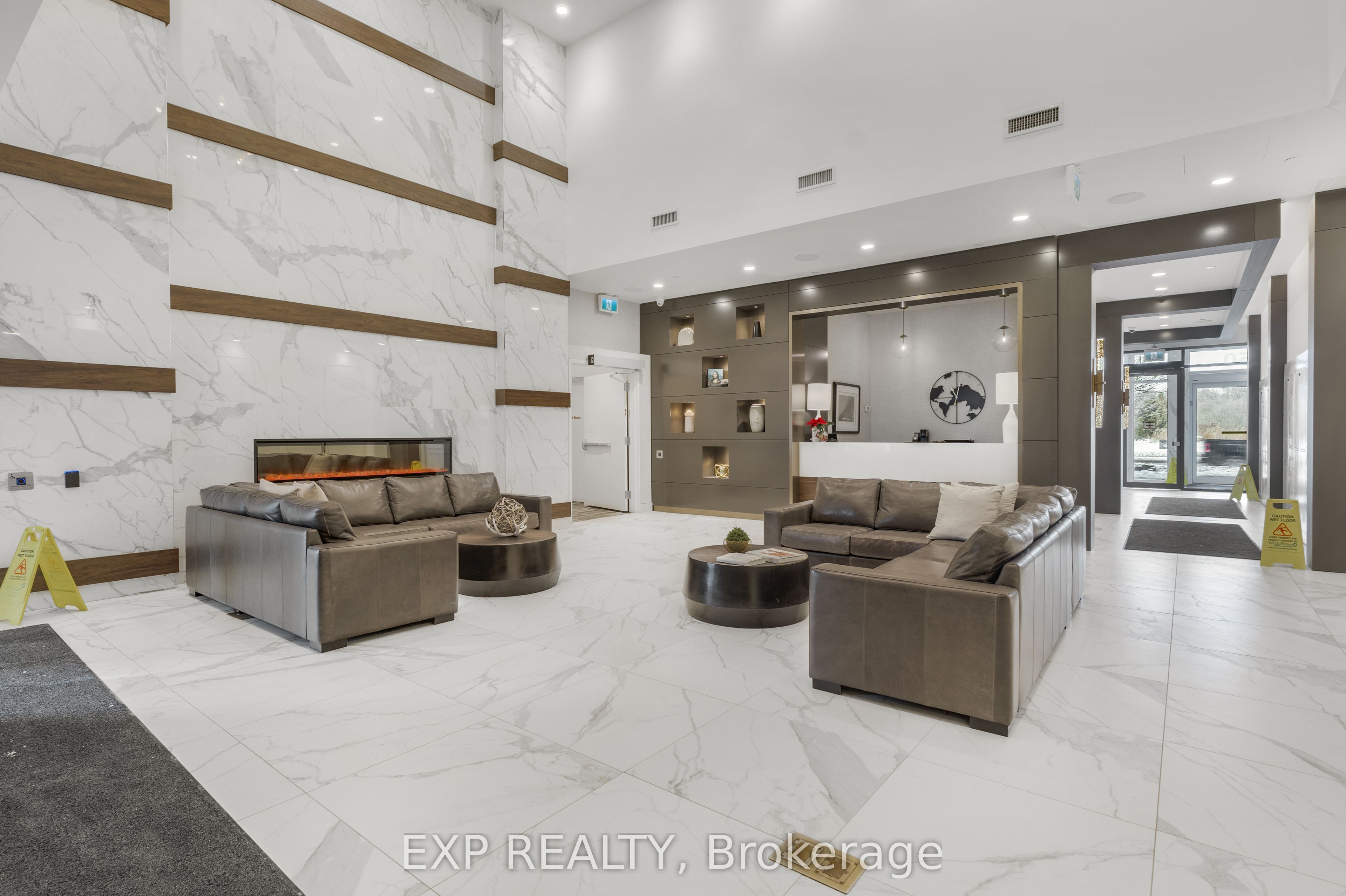 1050 Main Street E 112