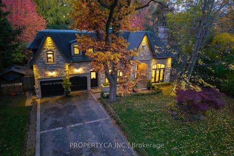 224 Donnelly Drive Mississauga ON L5G 2M4