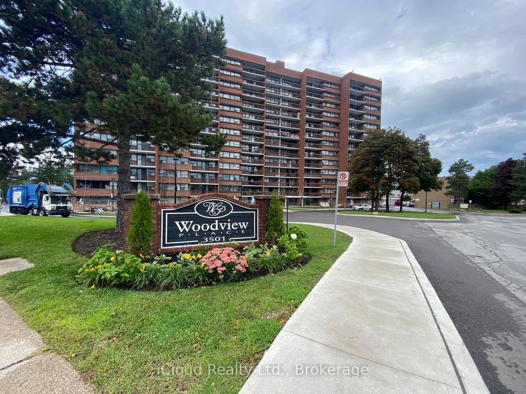Photo of 3501 Glen Erin Drive #606, Mississauga, ON L5L 2E9 (MLS # W12370270)