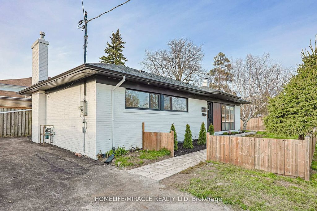 Photo of 22 Arnprior Road, Toronto, ON M1K 5A6 (MLS # E13412762)