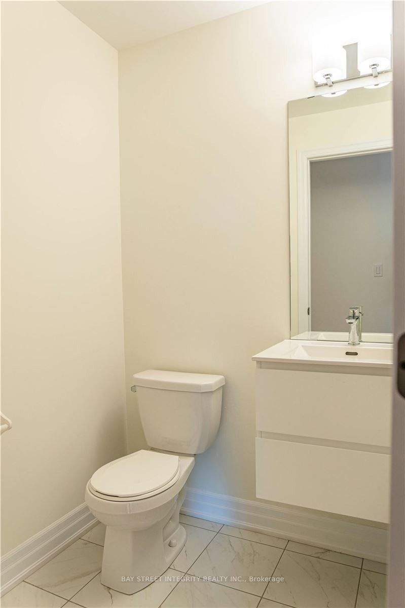 2267 Major Mackenzie Drive W 7