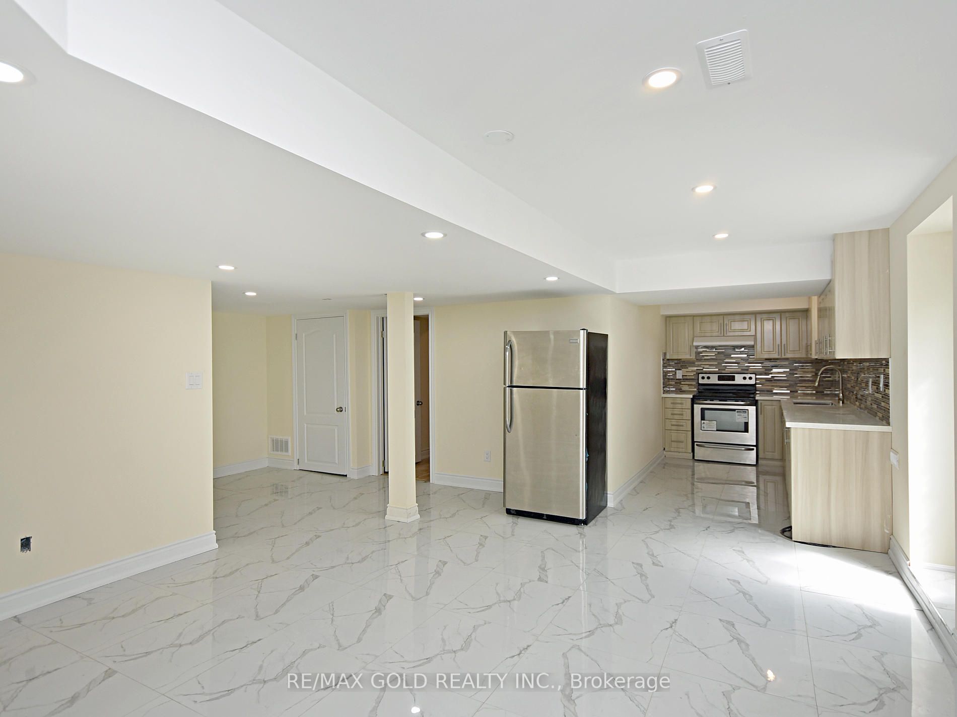 110 Banbridge Crescent Lower
