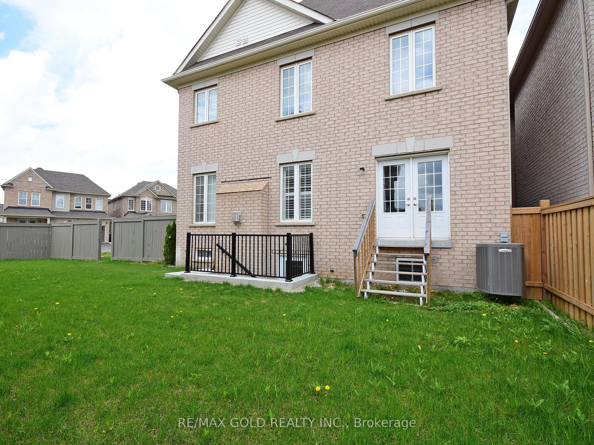 110 Banbridge Crescent Lower