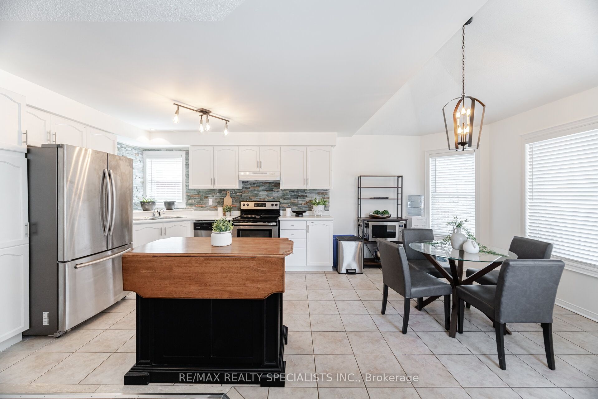 7405 Banffshire Court