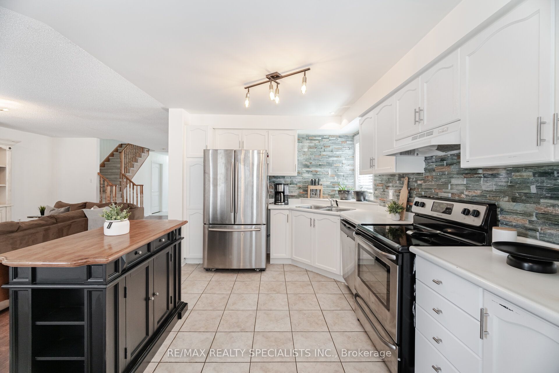 7405 Banffshire Court