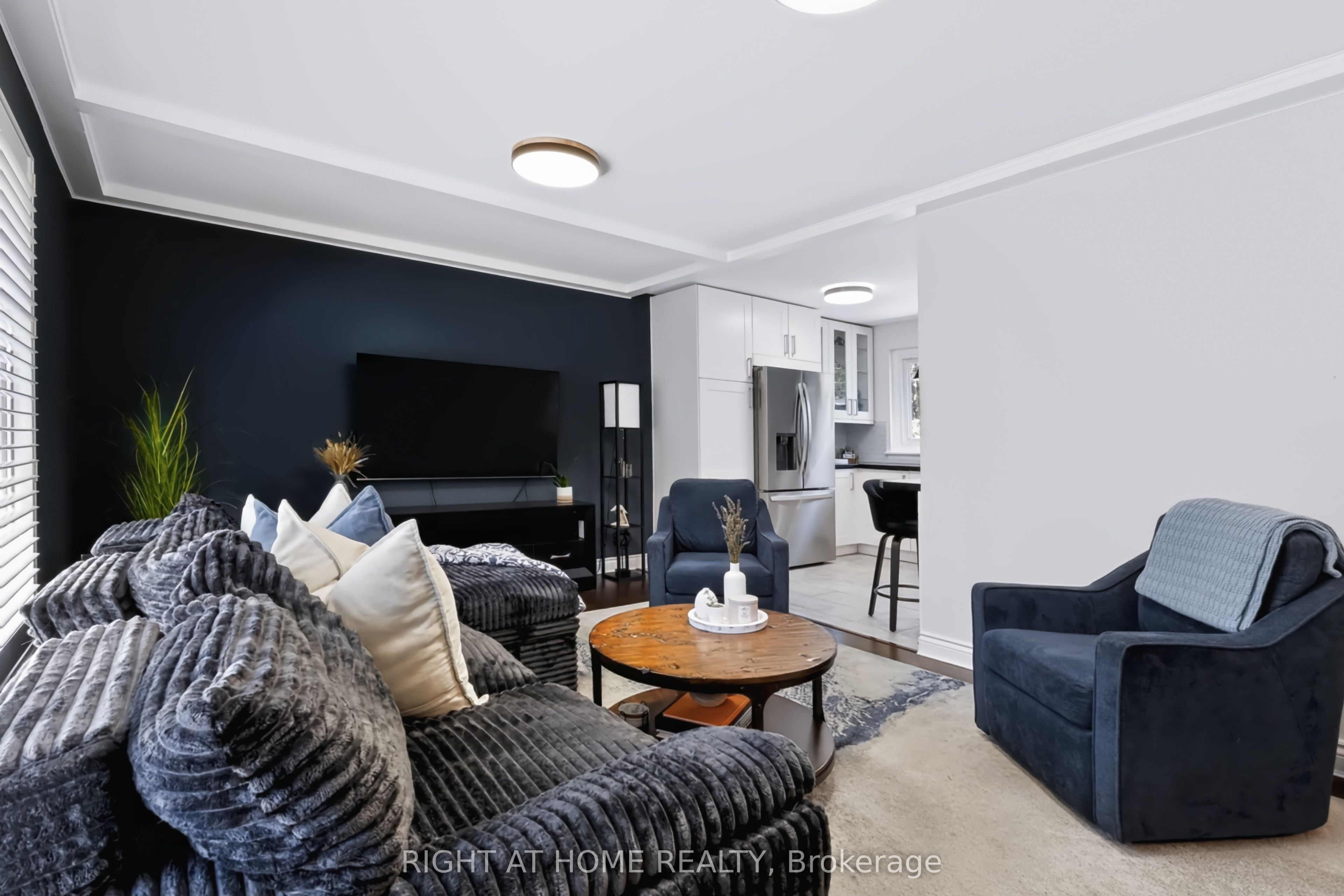 493 Forestwood Crescent
