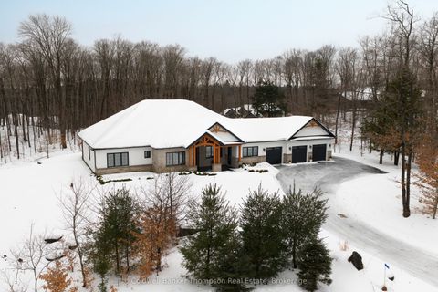 Photo of 6 Royal Oak Crescent, Huntsville, ON P1H 0A8 (MLS # X12683510)