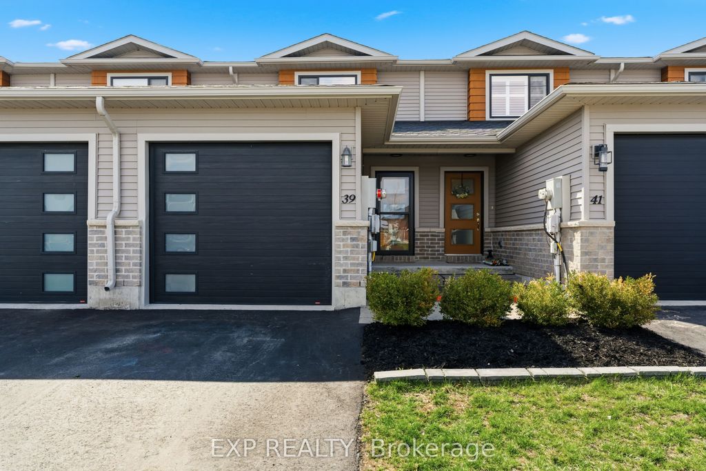 Photo of 39 Ridgeway Place, Belleville, ON K8P 5G3 (MLS # X13038334)