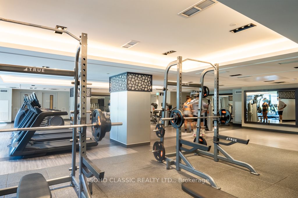 543 Richmond Street W 512