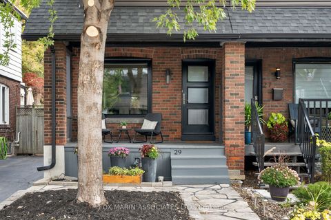 29 Hiltz Avenue Toronto ON M4L 2N6