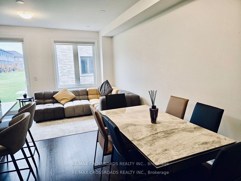 12 SCHMELTZER Crescent