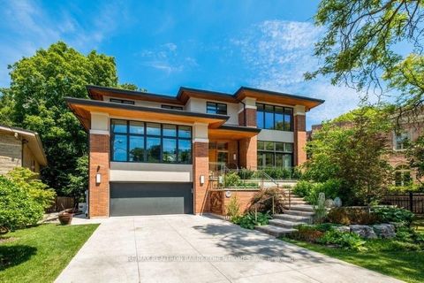 58 Timberlane Drive Toronto ON M3H 1J4