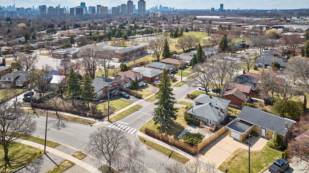 Photo of 194 Sloane Avenue, Toronto, ON M4A 2C6 (MLS # C12962442)
